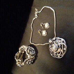 Silver Tone snake chain necklace with floral pendant